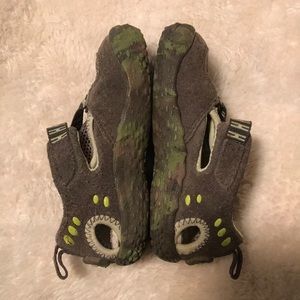 Merrell toddlers camo sandals